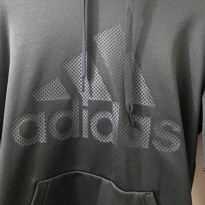 Adidas Men’s Hoodie in Size Medium